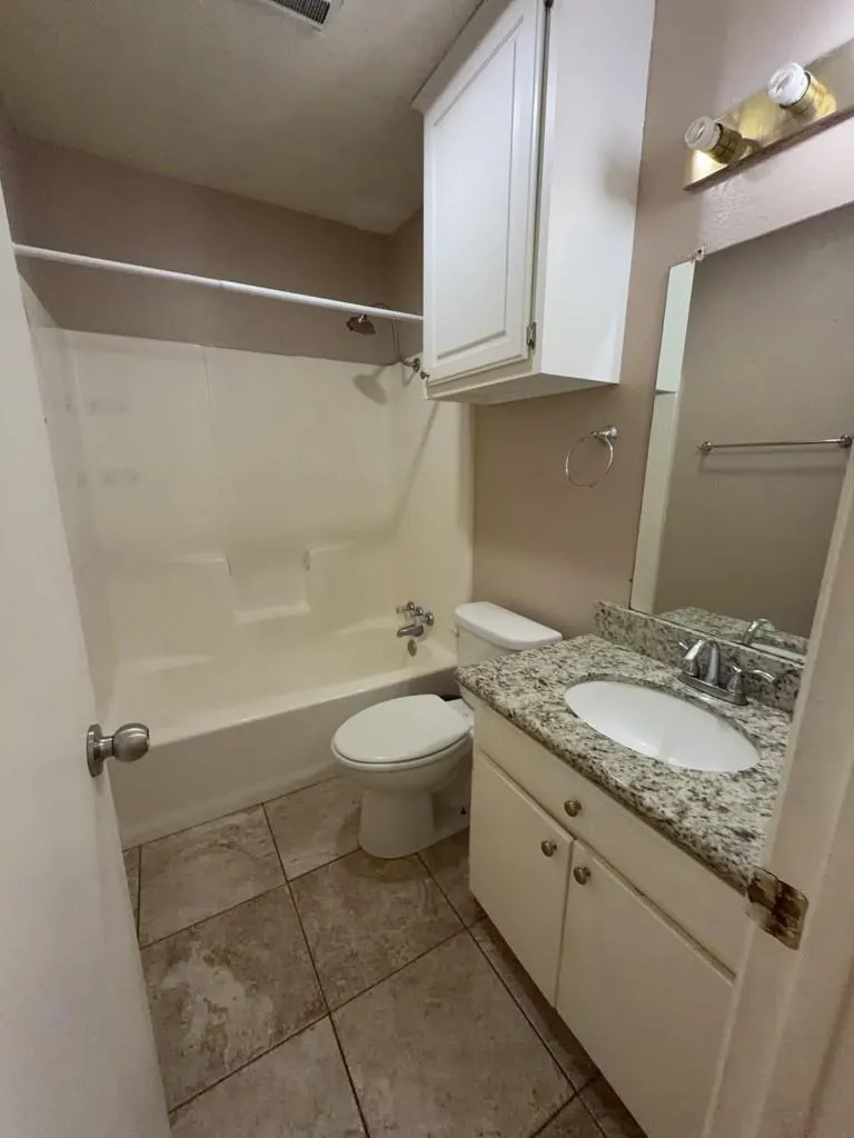 629 W Ridge Drive College Station, TX 77845