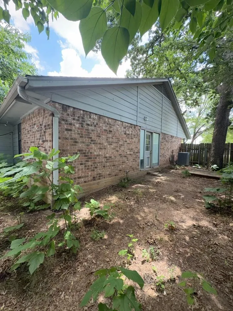 629 W Ridge Drive College Station, TX 77845