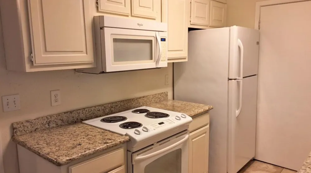 629 W Ridge Drive College Station, TX 77845