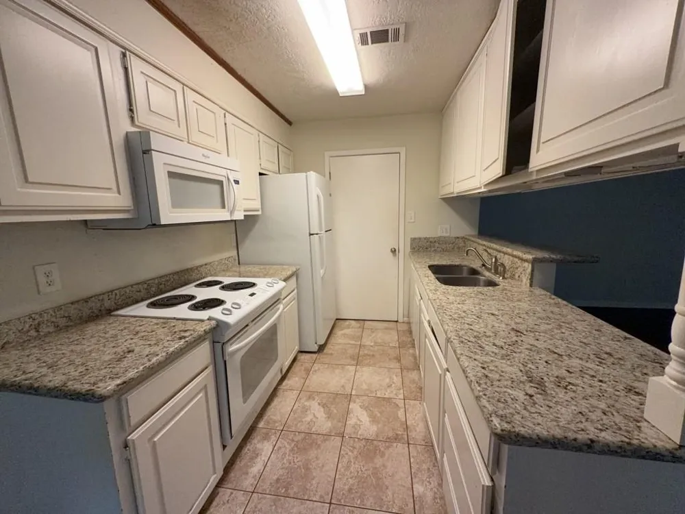 629 W Ridge Drive College Station, TX 77845