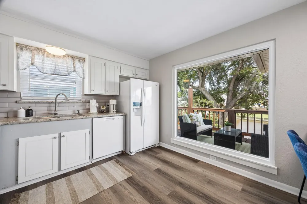 161 Barracuda Street Hitchcock, TX 77563