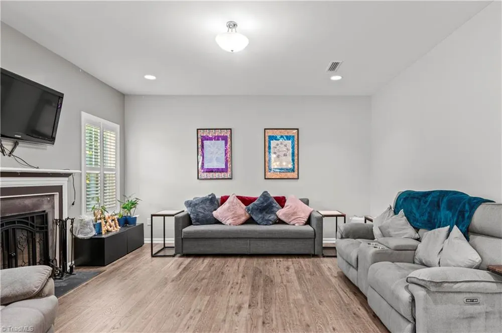4515 Wedge Drive Pfafftown, NC 27040