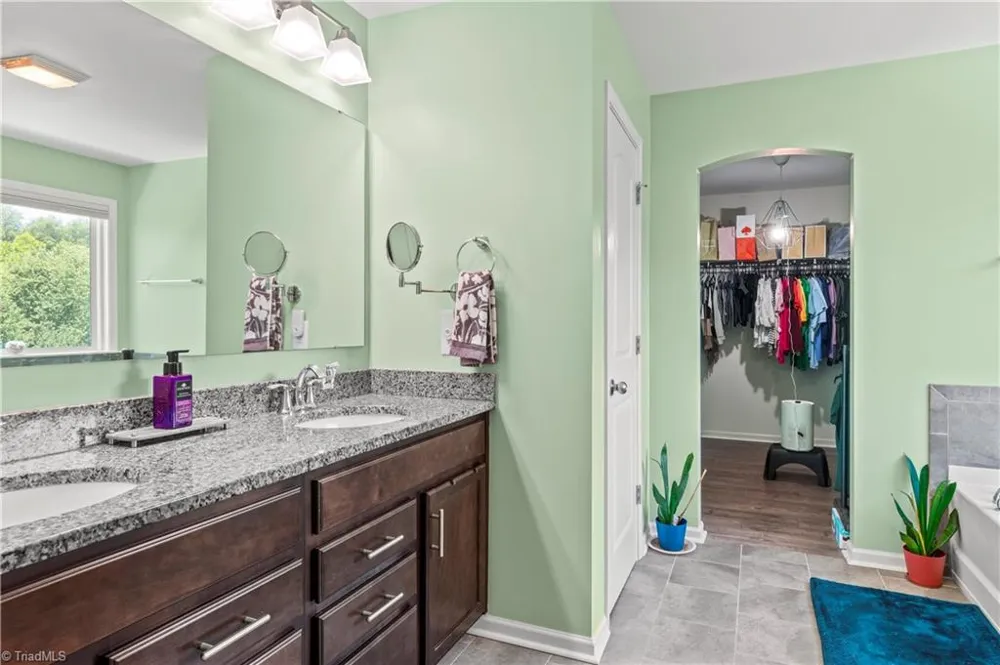 4515 Wedge Drive Pfafftown, NC 27040