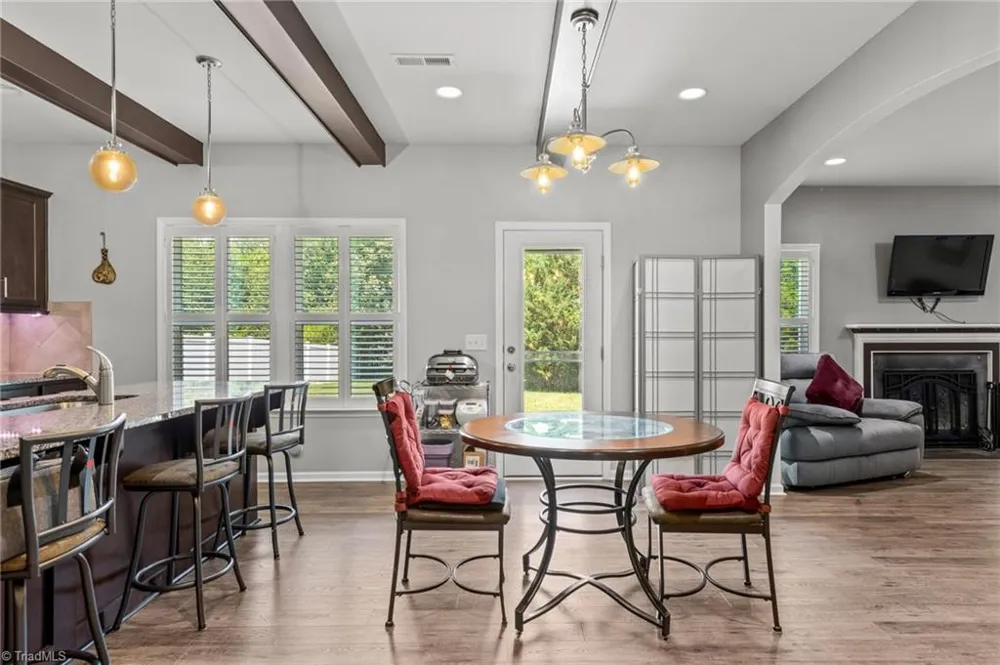 4515 Wedge Drive Pfafftown, NC 27040