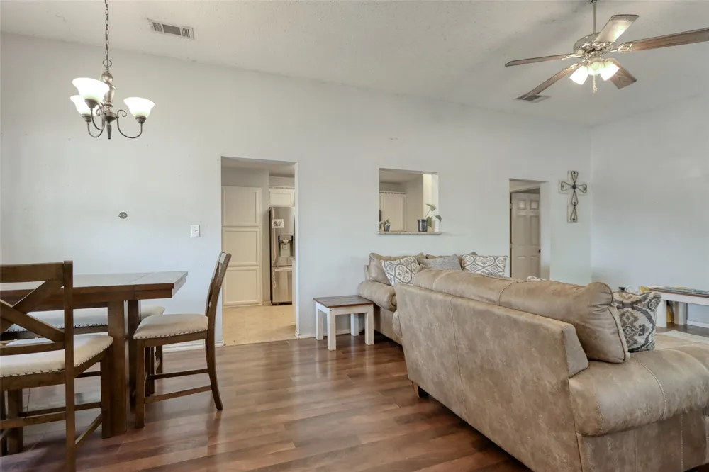 108 Wolf Lane Lacy Lakeview, TX 76705