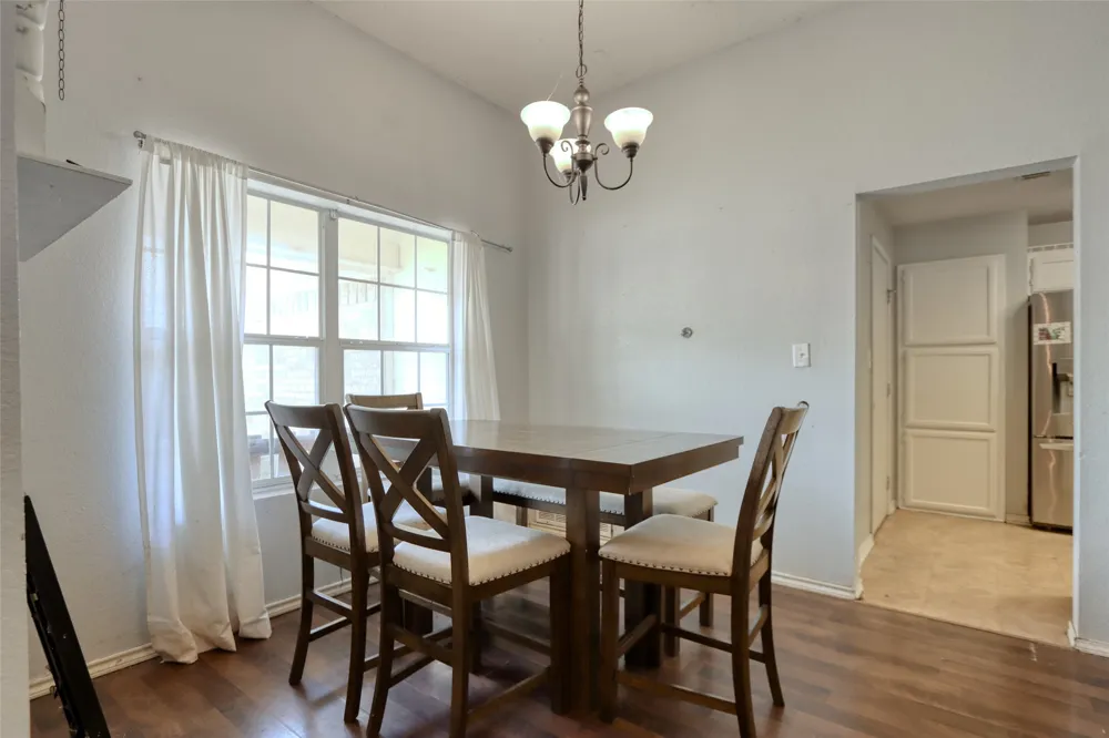 108 Wolf Lane Lacy Lakeview, TX 76705
