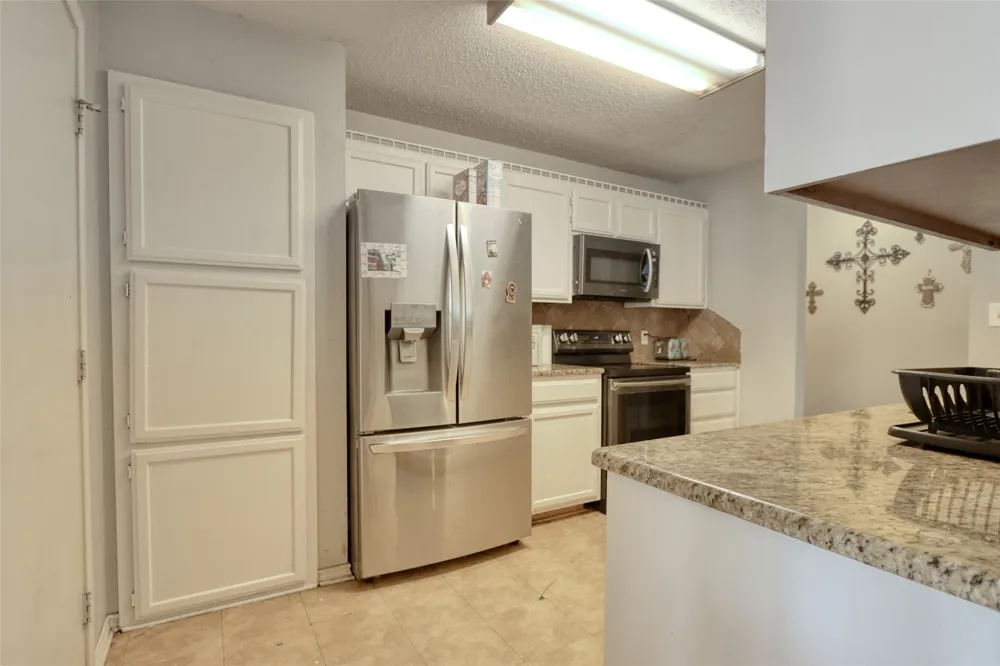 108 Wolf Lane Lacy Lakeview, TX 76705