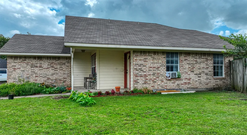 108 Wolf Lane Lacy Lakeview, TX 76705