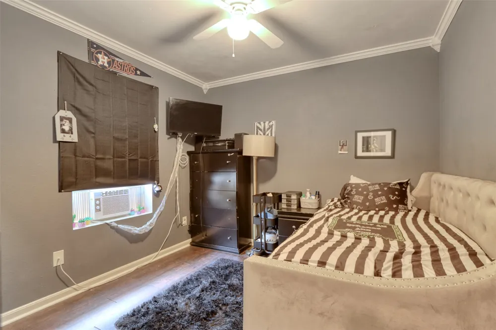 108 Wolf Lane Lacy Lakeview, TX 76705