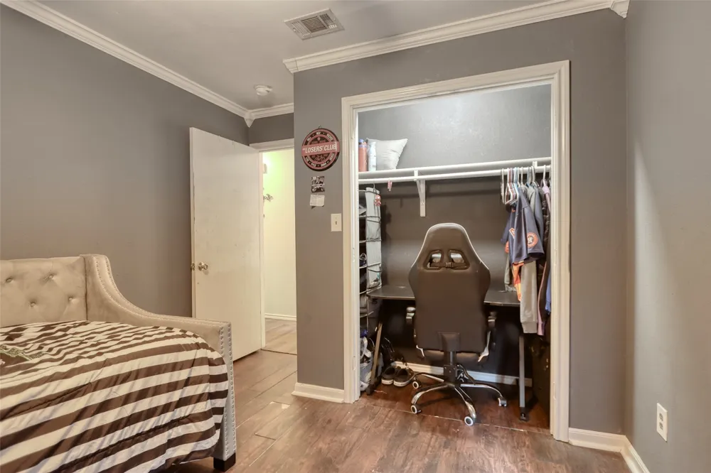 108 Wolf Lane Lacy Lakeview, TX 76705
