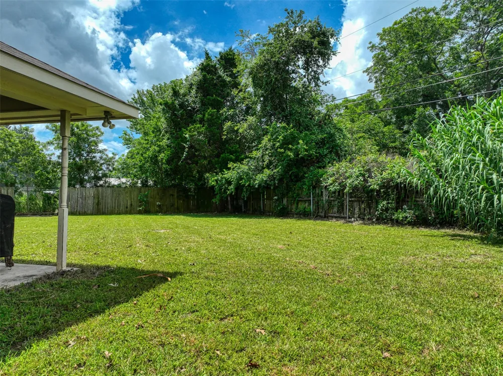 108 Wolf Lane Lacy Lakeview, TX 76705