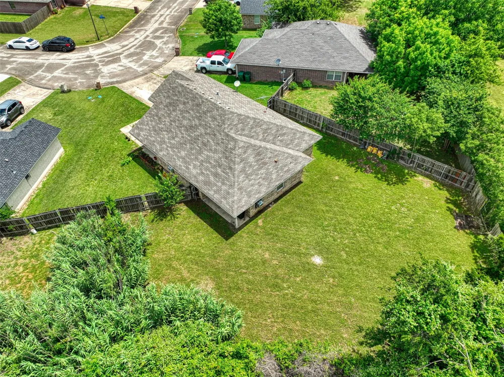 108 Wolf Lane Lacy Lakeview, TX 76705