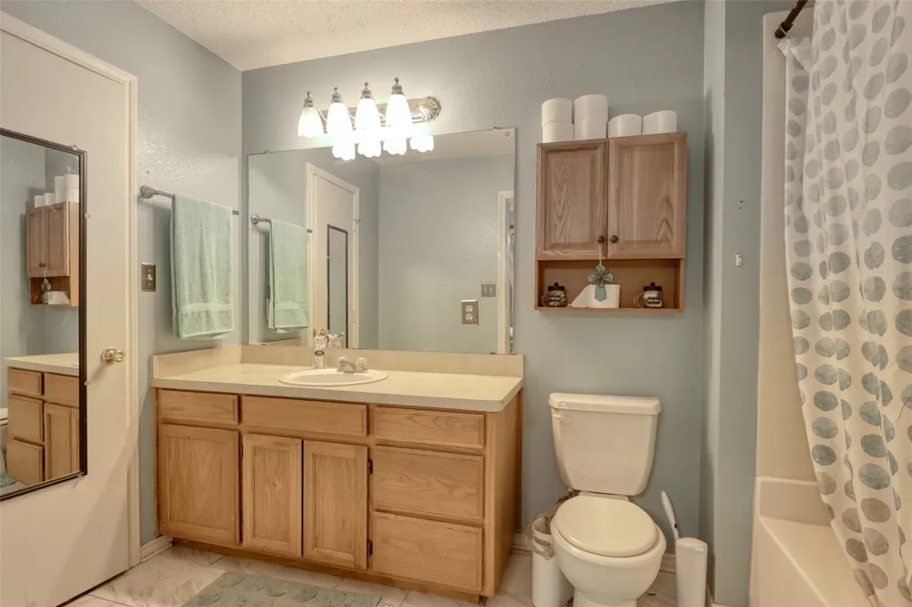 108 Wolf Lane Lacy Lakeview, TX 76705