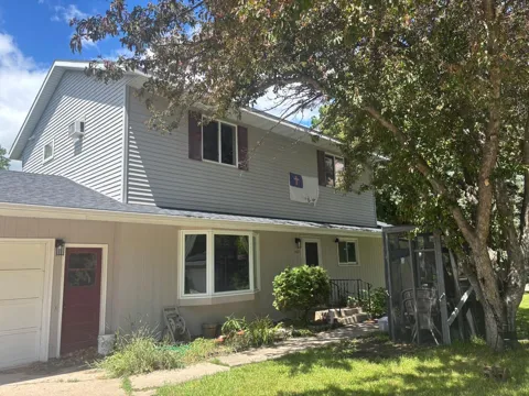 1421 Vista Lane