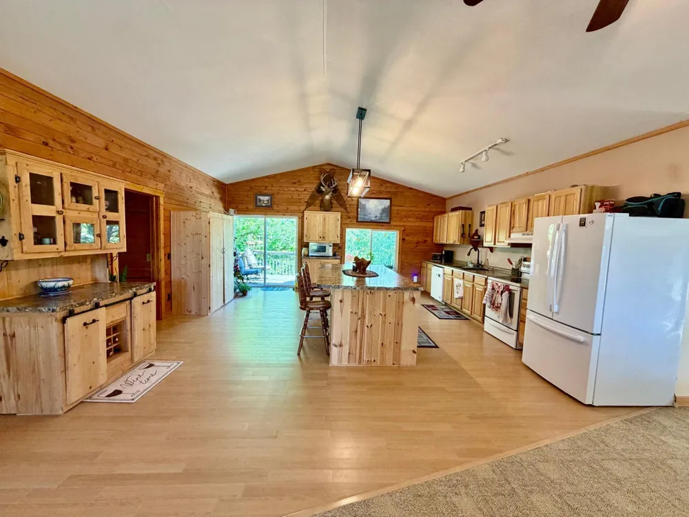 838 Noble Drive NW Baudette, MN 56623