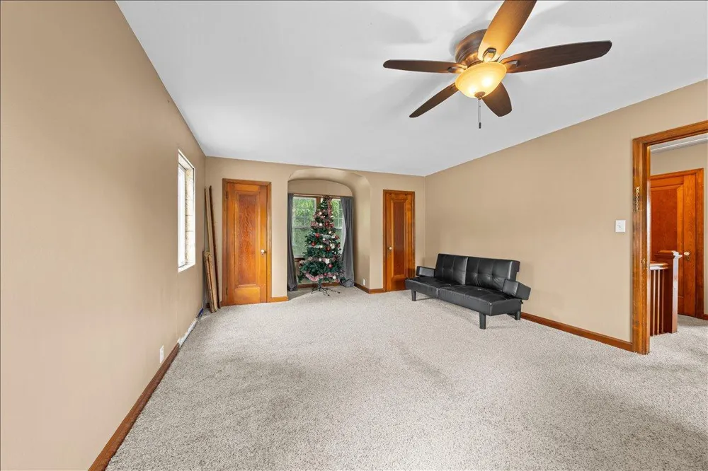 398 E Wall Street Ellsworth, WI 54011