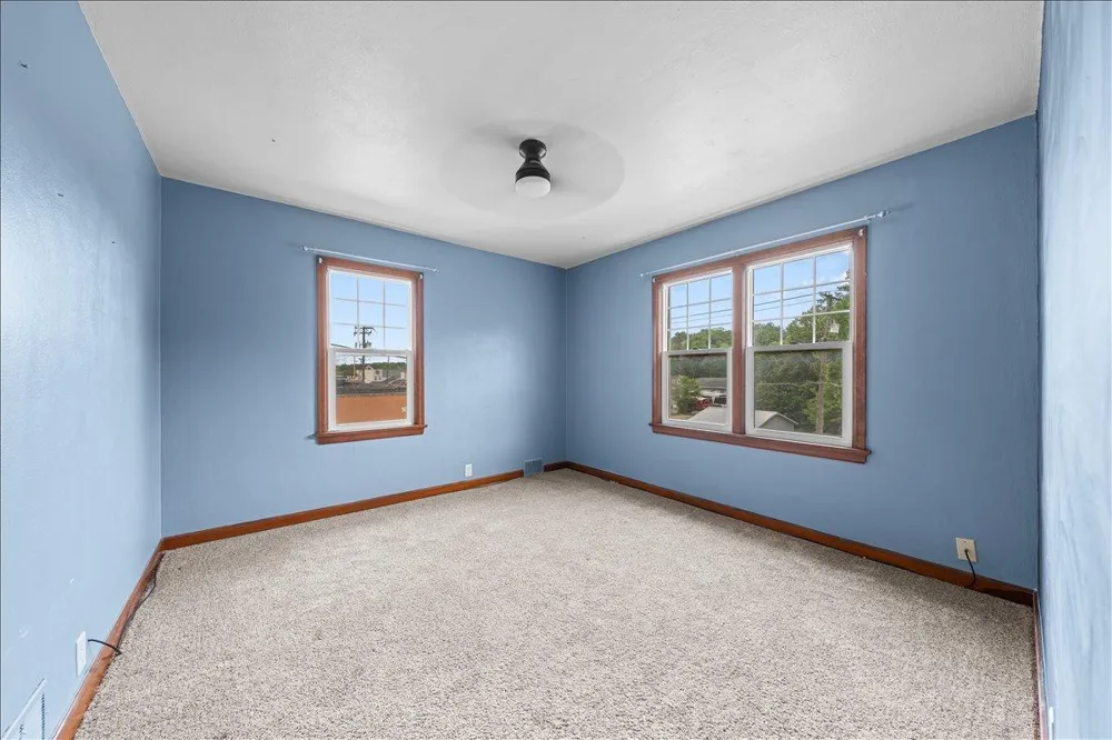 398 E Wall Street Ellsworth, WI 54011