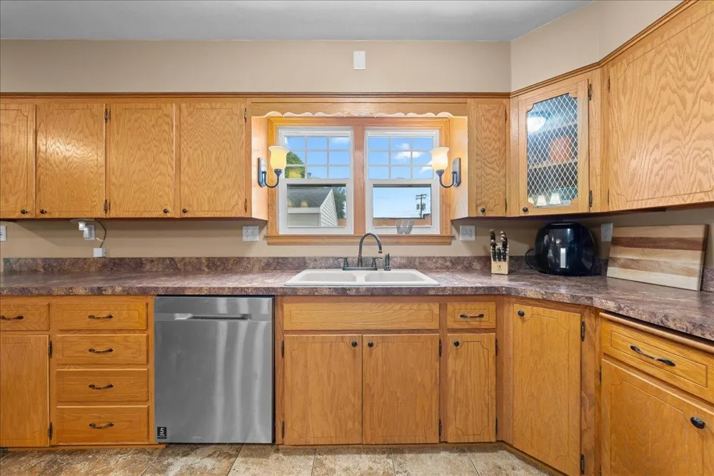 398 E Wall Street Ellsworth, WI 54011