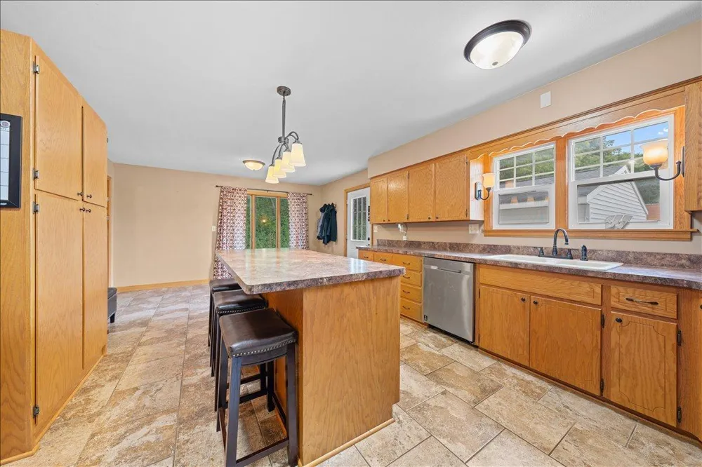 398 E Wall Street Ellsworth, WI 54011