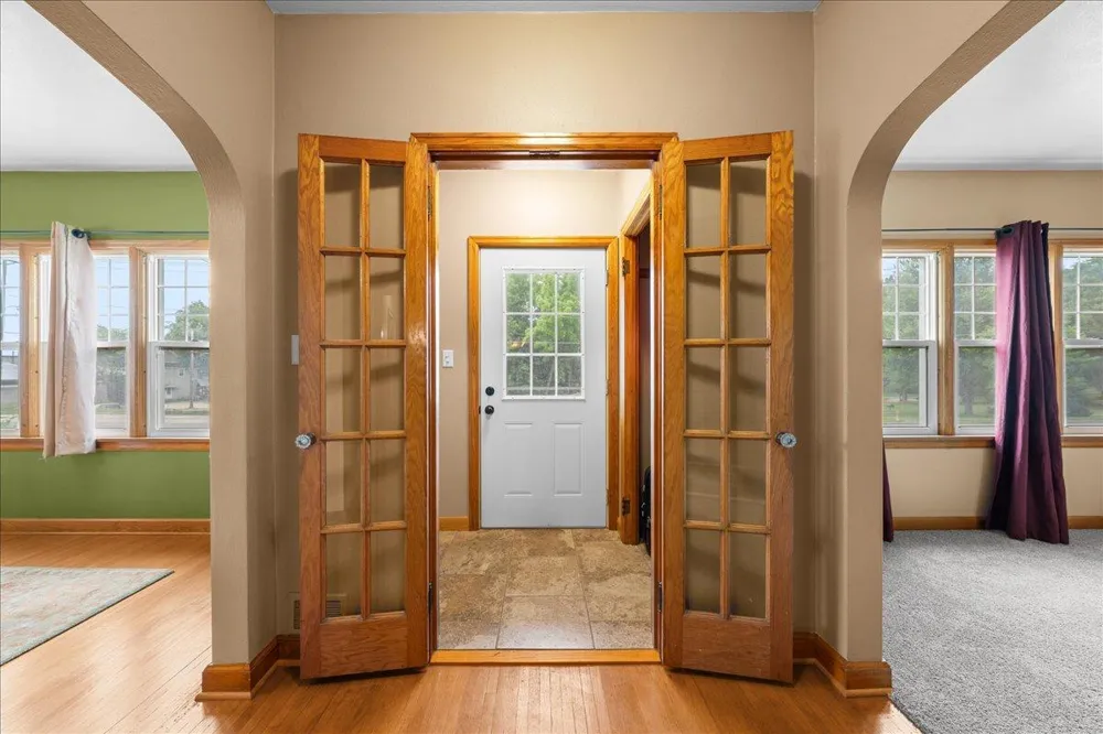 398 E Wall Street Ellsworth, WI 54011