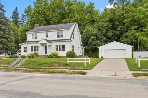 398 E Wall Street