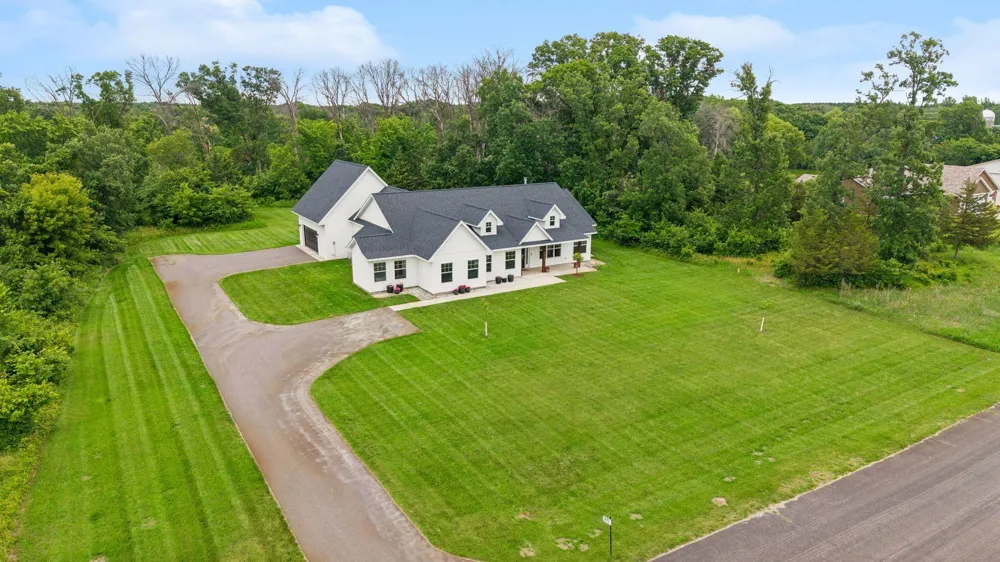 18952 247th Avenue NW Big Lake, MN 55309