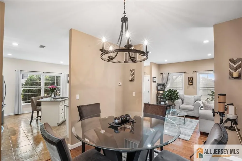 32 E Summit Avenue Sewaren, NJ 07077