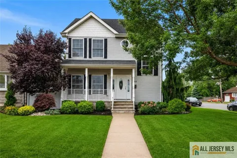 32 E Summit Avenue