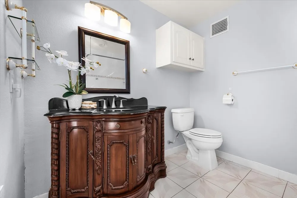 8248 Meadowbrook Drive Fort Worth, TX 76120