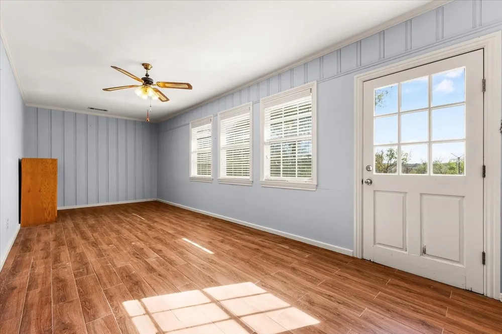 8248 Meadowbrook Drive Fort Worth, TX 76120