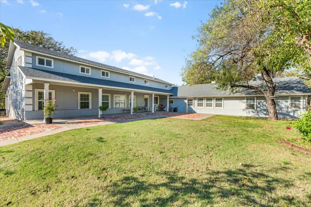 8248 Meadowbrook Drive Fort Worth, TX 76120