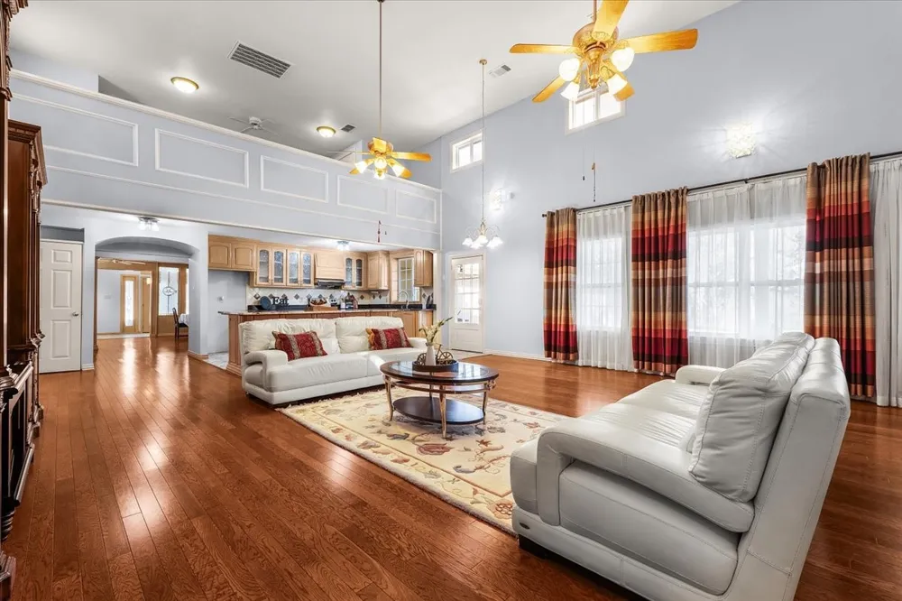 8248 Meadowbrook Drive Fort Worth, TX 76120