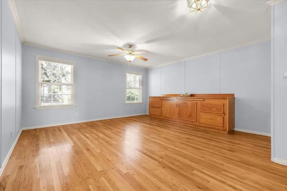 8248 Meadowbrook Drive Fort Worth, TX 76120