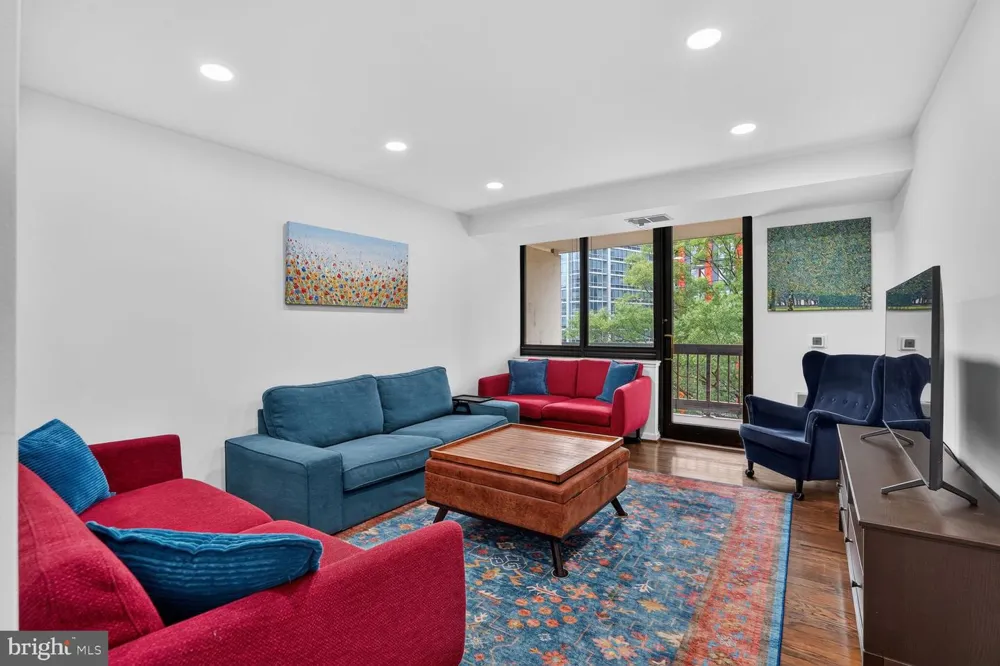 1805 CRYSTAL DRIVE #503S Arlington, VA 22202