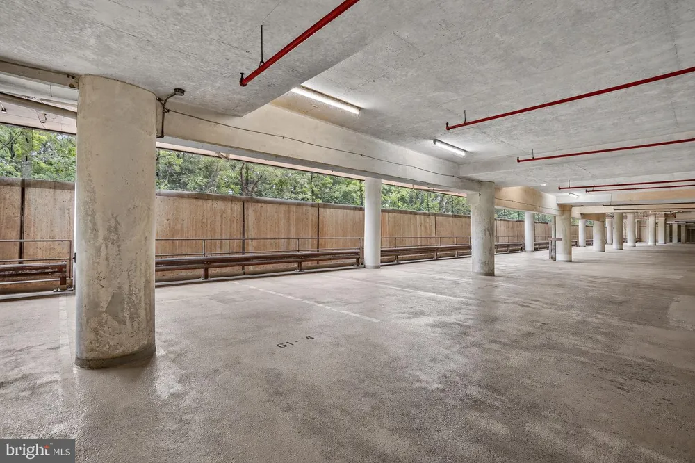 1805 CRYSTAL DRIVE #503S Arlington, VA 22202