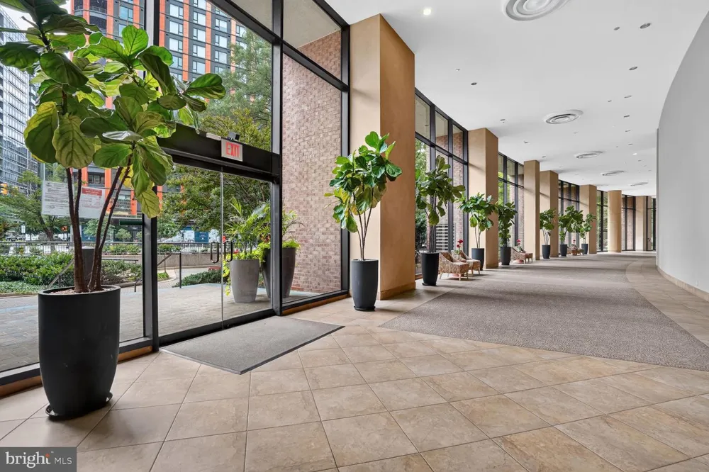 1805 CRYSTAL DRIVE #503S Arlington, VA 22202