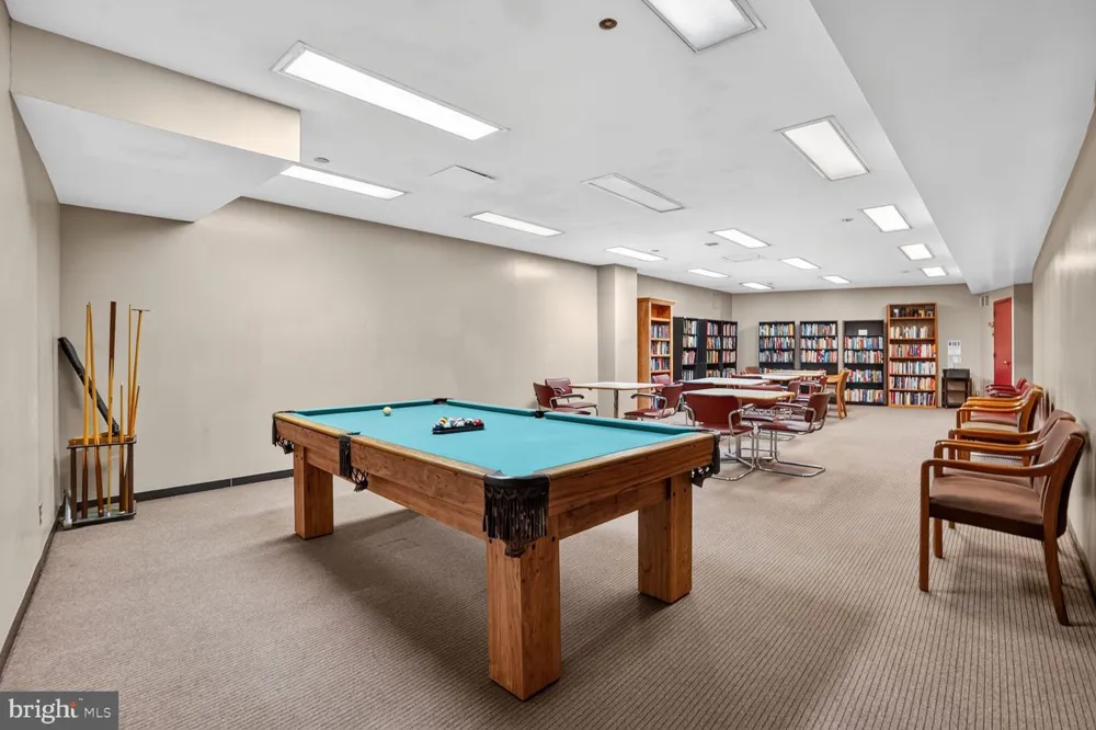 1805 CRYSTAL DRIVE #503S Arlington, VA 22202