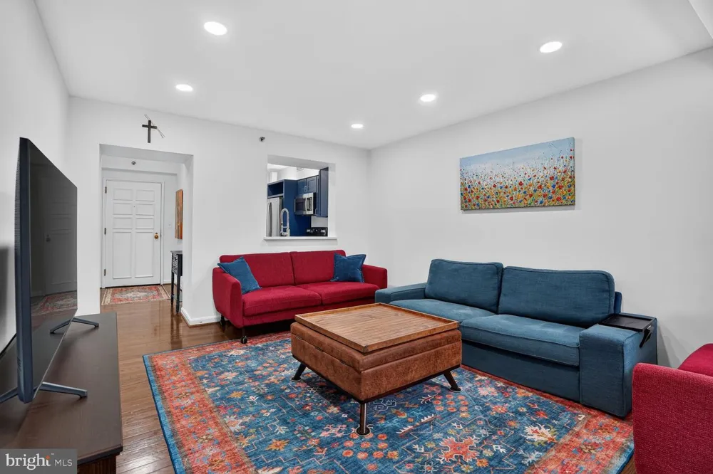 1805 CRYSTAL DRIVE #503S Arlington, VA 22202