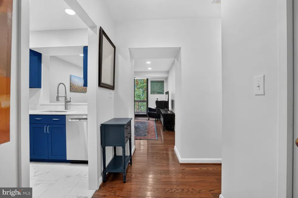 1805 CRYSTAL DRIVE #503S Arlington, VA 22202