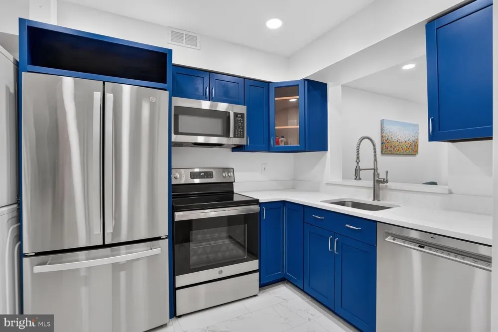 1805 CRYSTAL DRIVE #503S Arlington, VA 22202