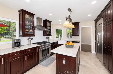 5505 Green Hollow Lane