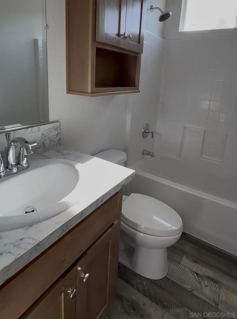 22815 Illahee Dr. Alpine, CA 91901
