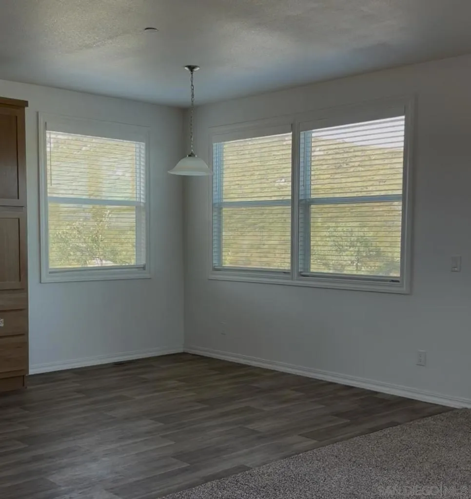 22815 Illahee Dr. Alpine, CA 91901