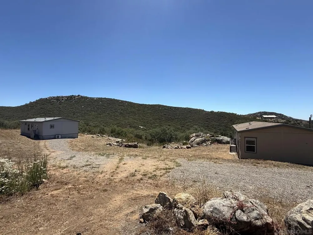 22815 Illahee Dr. Alpine, CA 91901