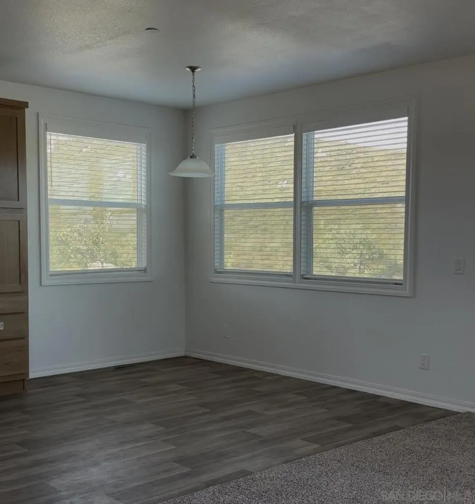 22815 Illahee Dr. Alpine, CA 91901