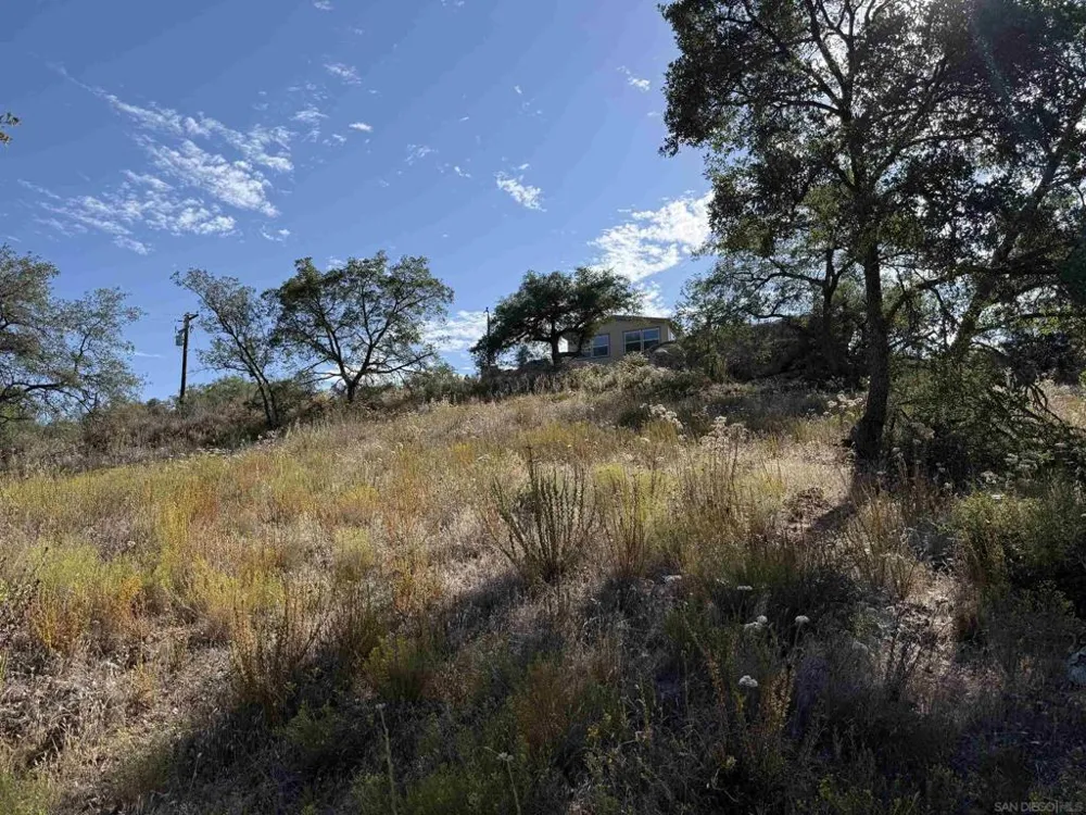 22815 Illahee Dr. Alpine, CA 91901
