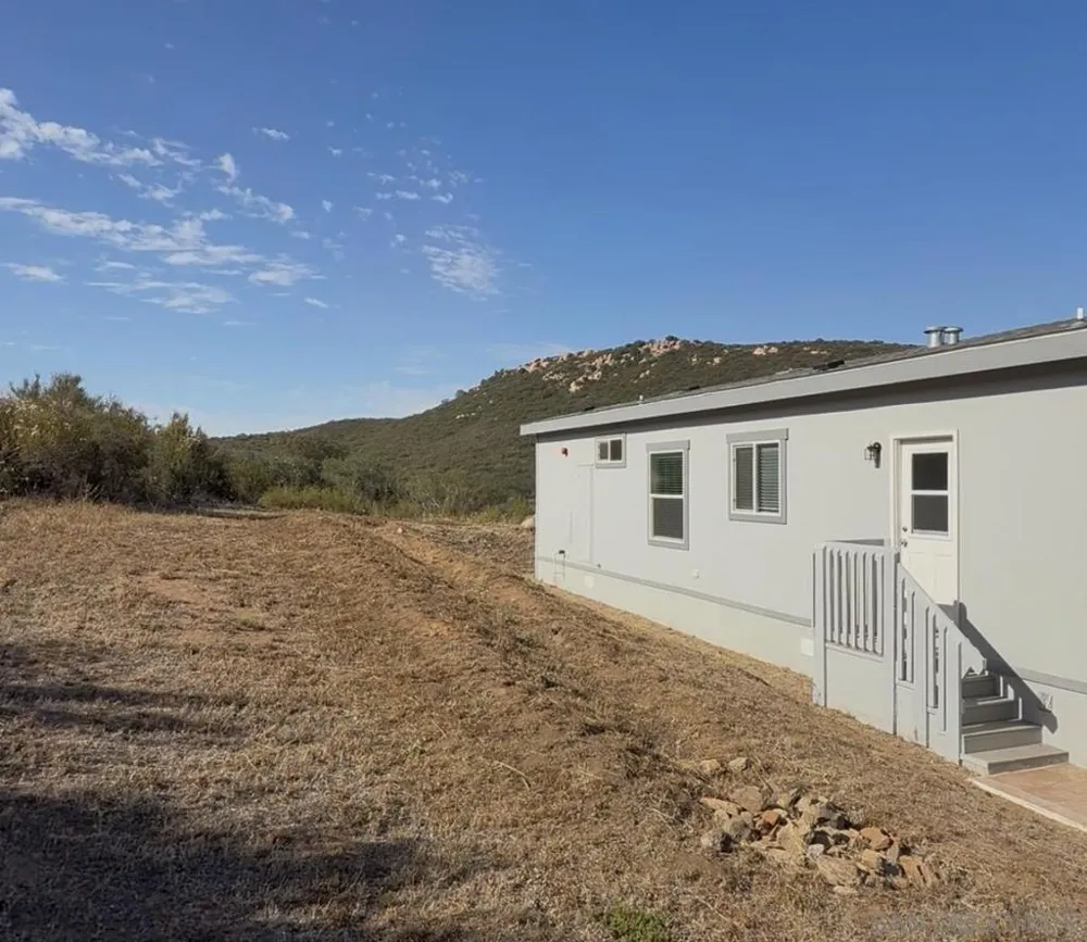 22815 Illahee Dr. Alpine, CA 91901