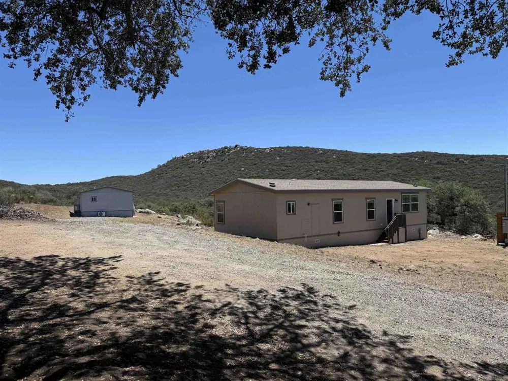 22815 Illahee Dr. Alpine, CA 91901