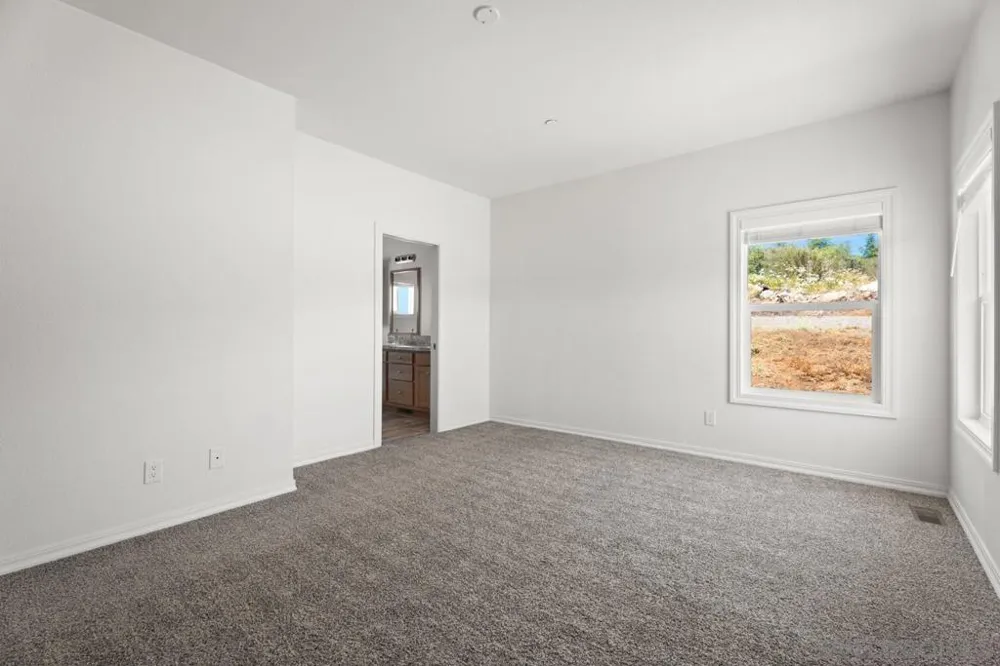 22815 Illahee Dr. Alpine, CA 91901