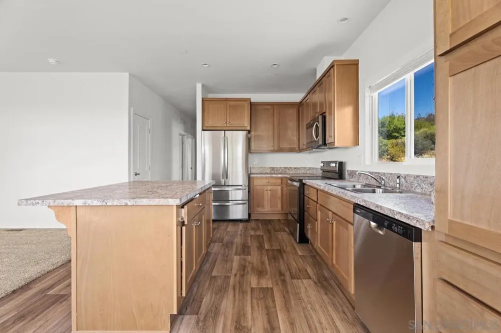22815 Illahee Dr. Alpine, CA 91901